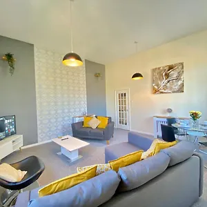 4 Single Beds Or 2 Doubles - Free Parking Spaces - Smart Tv's - Centre Spacious Flat Southampton